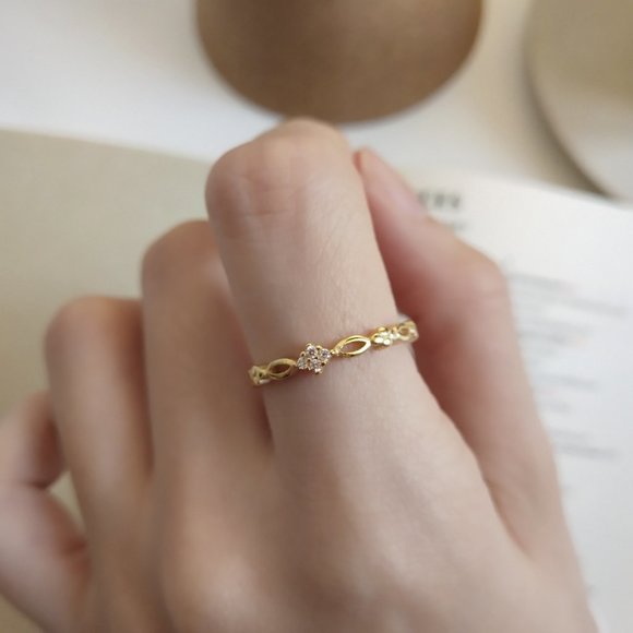 Myth X Dream Jewelry - 18K Goldplated Minimalist Geometric Chain Ring 925